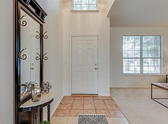 4th image of 3106 Poplar Hill Trl