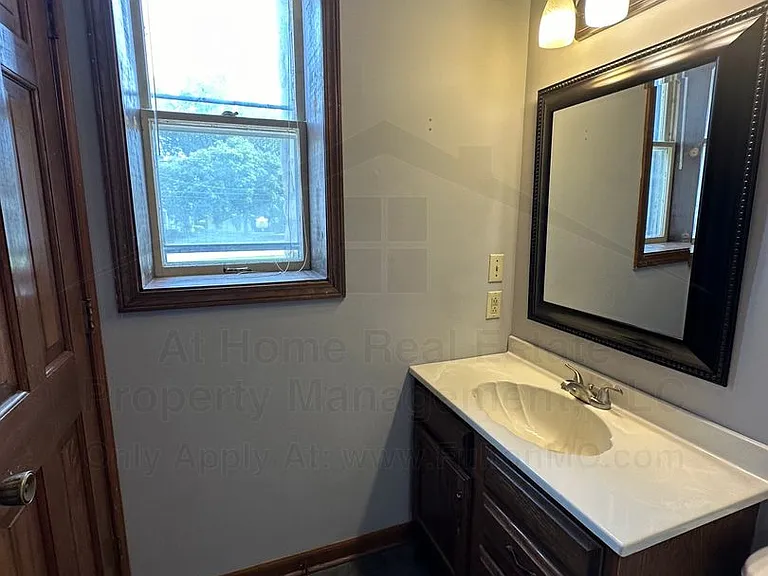 101 E 10th St #105 — Photo 13