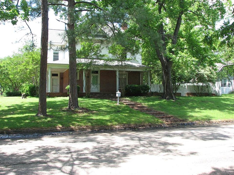 1st image of 211 N 9th Ave