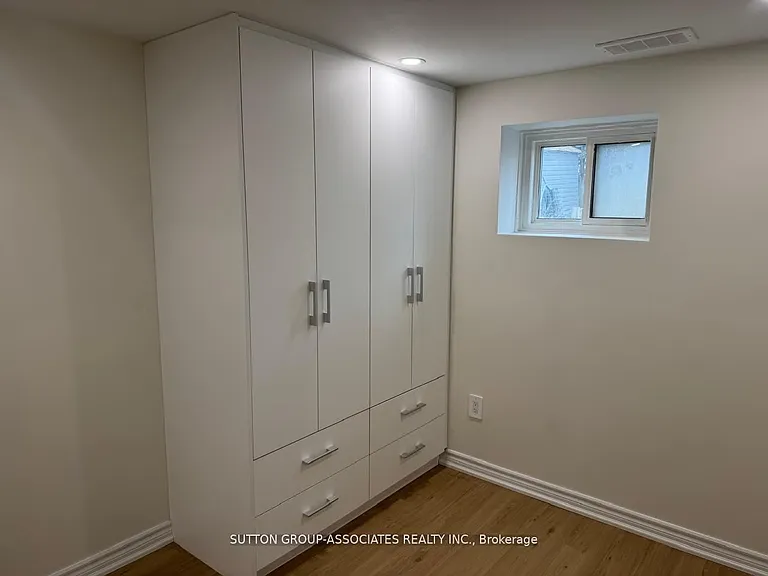 121 Yardley Ave — Photo 20
