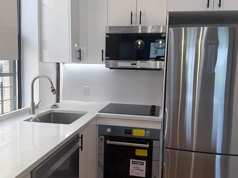 4260 Broadway #601 — Photo 7