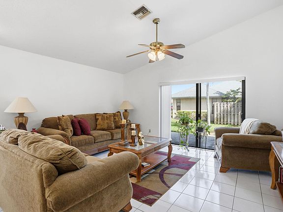 5th image of 1387 Longarzo Place