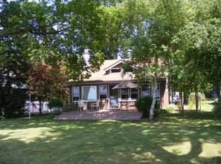 23935 Oakwood Ln, Kansasville, WI 53139