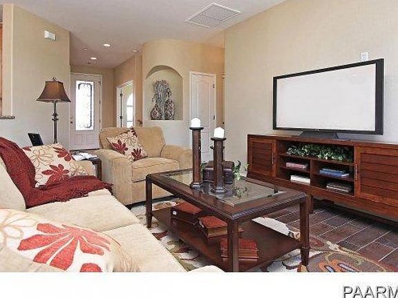 5th image of 725 Sierra Nevada Dr