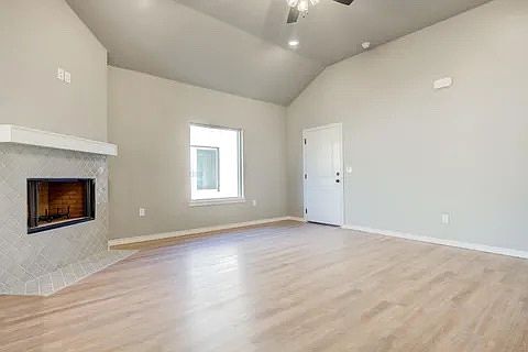 5th image of 5912 Grinnell St