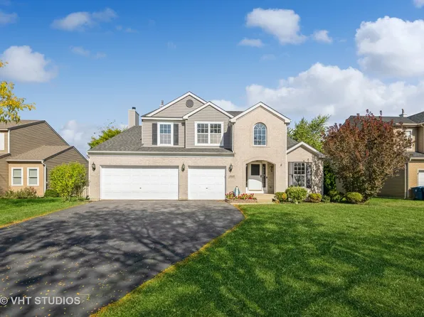 2020 Norwich Dr, Bartlett, IL 60103