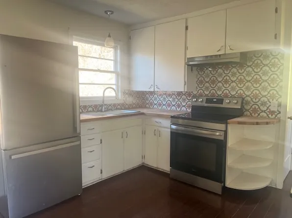 1227 N Main St, Mars Hill, NC 28754