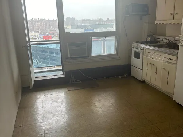 97-10 62nd Drive image 4 of 10