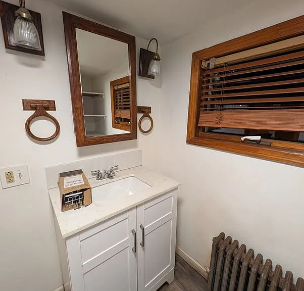 46 N Meade St — Photo 13