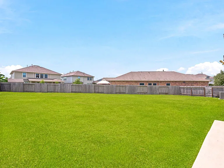 16203 Centennial Light Dr — Photo 36