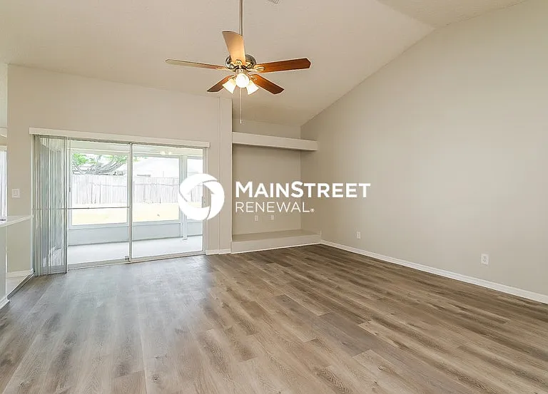 14043 Cooper Rd — Photo 11