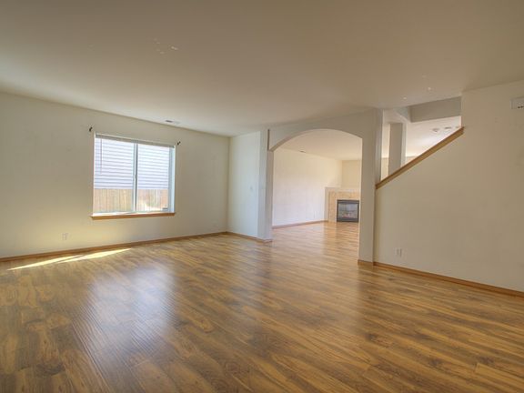3rd image of 1410 203rd St E