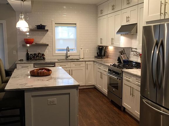 Kitchen - vertical view