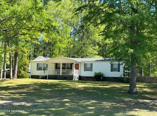 380 Sand Ridge Rd, New Bern, NC 28560