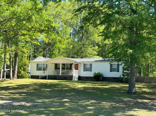 380 Sand Ridge Road, New Bern, NC 28560
