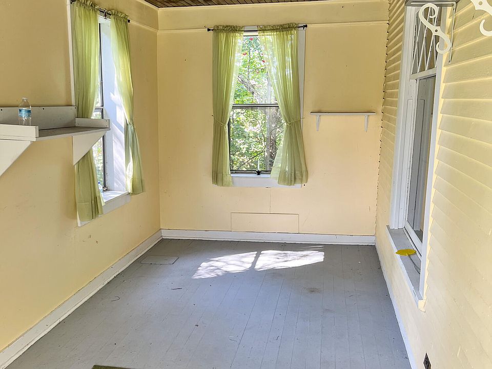 24 Prescott Pl, Saranac Lake, NY 12983 Zillow