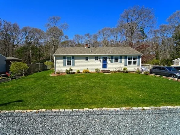 9 George St, Plymouth, MA 02360