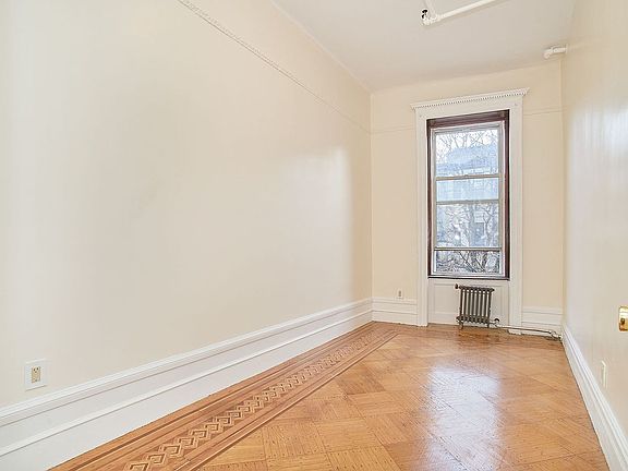 4th image of 111 W 118th St APT 2