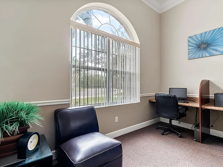 Bella Vista Apartments — Photo 51