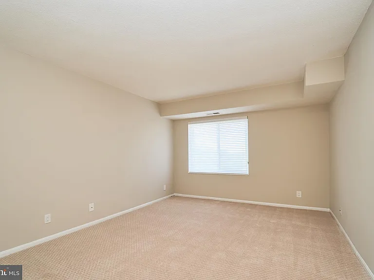 8360 Greensboro Dr #922 — Photo 13