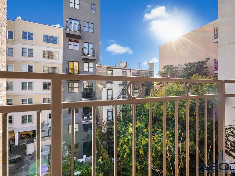 1012 Gates Ave #5C — Photo 13