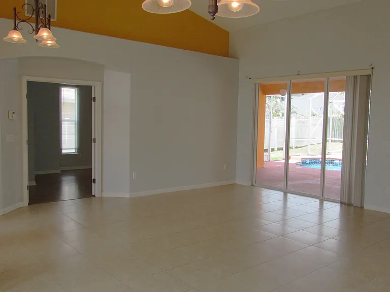 2126 SW Gailwood St — Photo 6