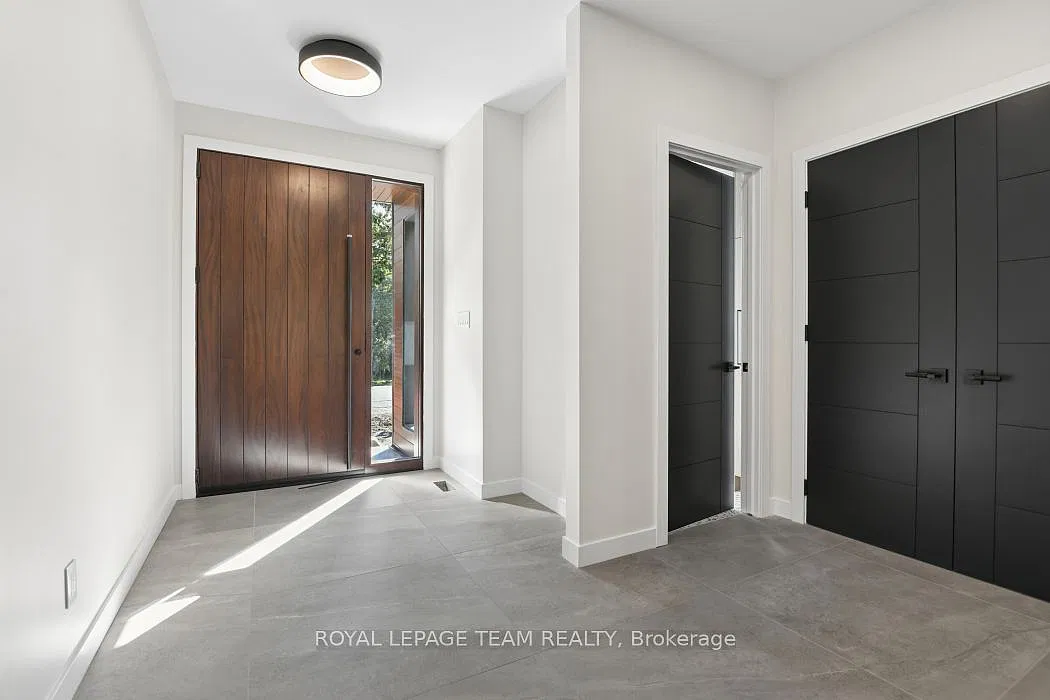 5 bed, $9,800 — Photo 3
