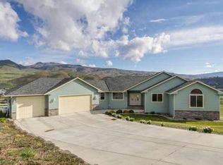 2090 Sleepy Hollow Hts, Wenatchee, WA 98801