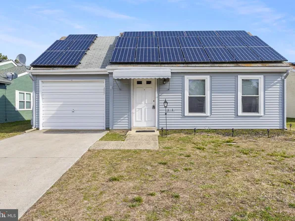 224 Huntington Dr, Southampton, NJ 08088