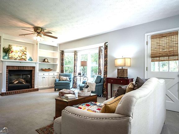 4th image of 1181 Pete Dickens Rd