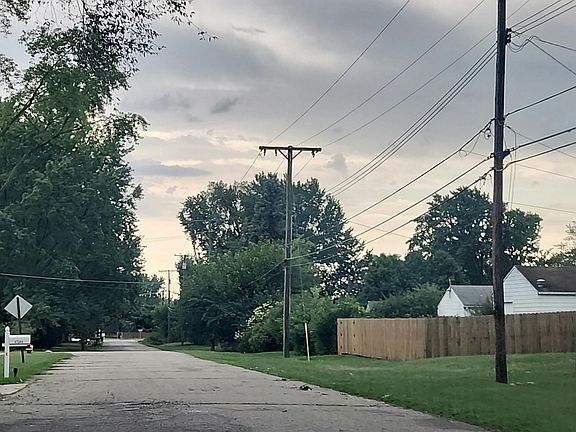 4th image of 47429 Roland St