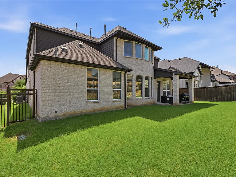 3348 Starling Dr — Photo 36
