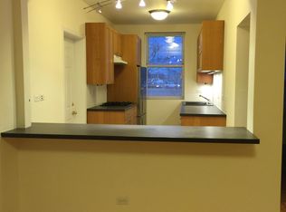 2908 W George St #4, Chicago, IL 60618