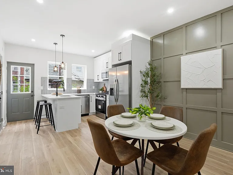 512 S Yewdall St — Photo 8