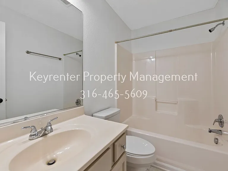 517 E Minneha Ave — Photo 24