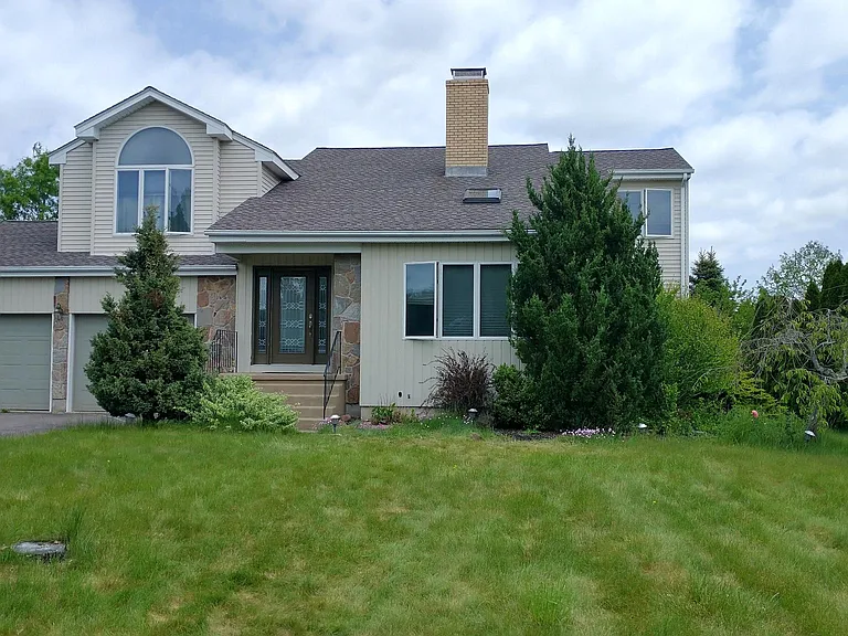 70 Carson Way — Photo 4