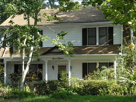 5th image of 715 Terrace Blvd
