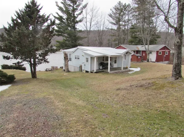 214 Beaver Lake Cir, Windsor, NY 13865