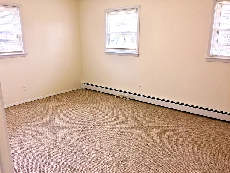 SECOND LARGE BEDROOM