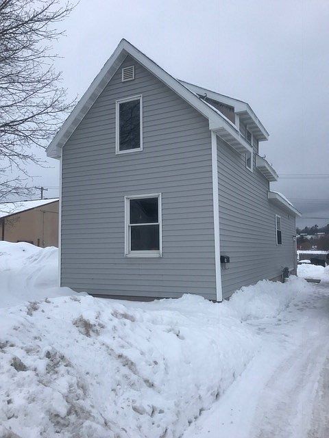 1st image of 612 N 9th St