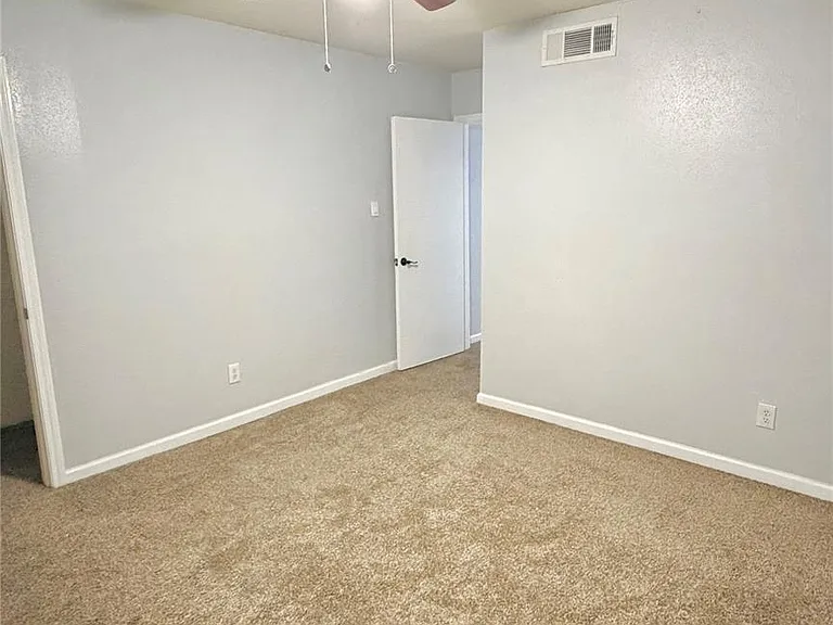 5218 Milwee St #8 — Photo 8