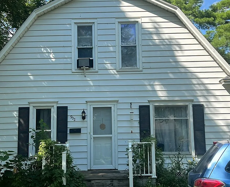 902 E Ashland Ave