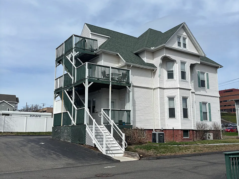 26 Hart St #2