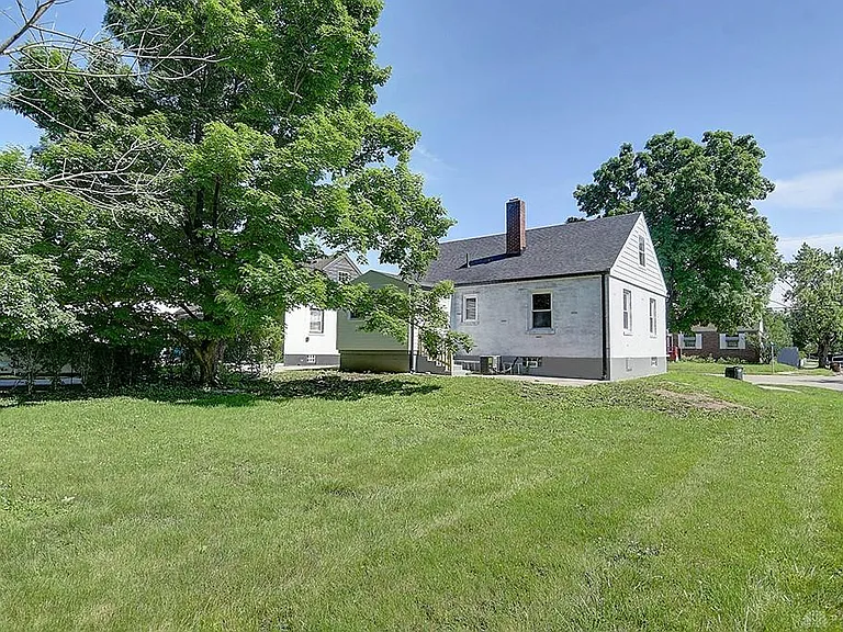 2201 Wilbraham Rd — Photo 25