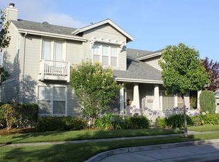 700 Freeport Ln, Redwood City, CA 94065