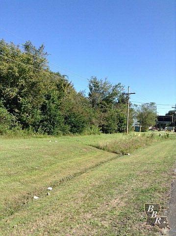 1st image of 4079 West Park
