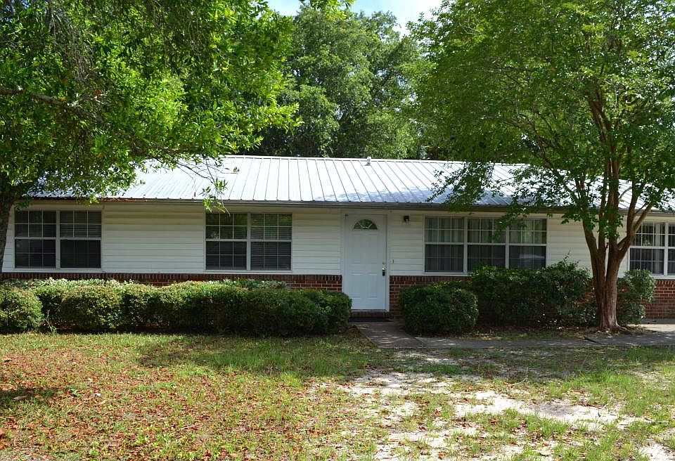1st image of 38 Highland Dr