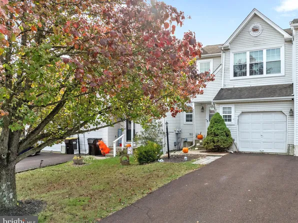 805 Evergreen Cir, Telford, PA 18969