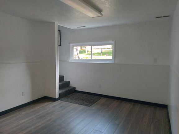 5th image of 621 Monterey Way #B