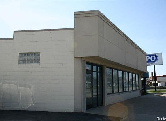 2nd image of 27882 Gratiot Ave